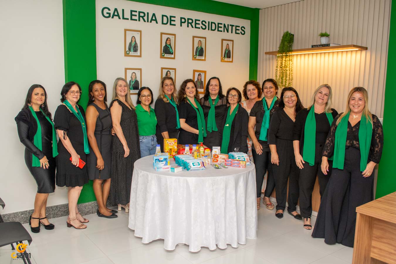 Fraternidade Feminina Cruzeiro do Sul Itabelense em noite festiva