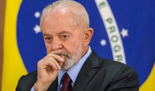 Lula é multado em R$ 250 mil por propaganda contra Bolsonaro