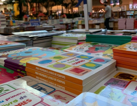 Abertura da Feira Popular do Livro acontece nesta sexta-feira em Eunápolis