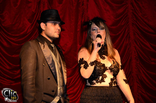 00h52 - Jairo Neto e Meuri, organizadores do evento, dando as boas vindas e desejando uma noitada alegre ao público