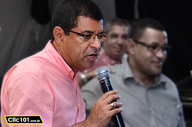 Deputado Federal Davidson Magalhães em visita a Itabela, na IV Festa dos Trabalhadores (Foto: Welisvelton Cabral)