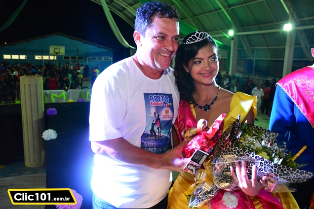 Diretor Mauro Luiz de Souza e Loyanne