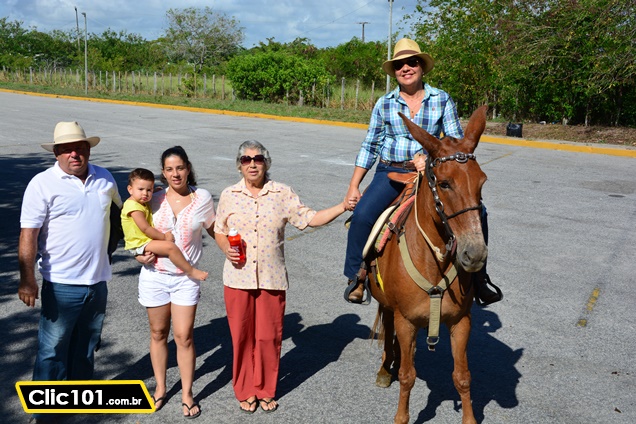 Antônio Alfredo e esposa com mãe, filha e neto