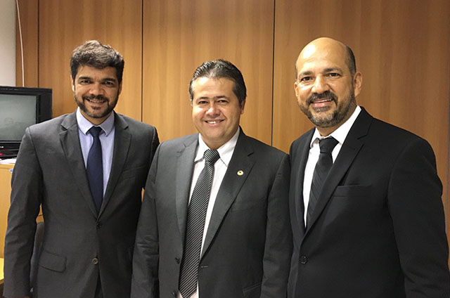 Deputados Rogério Andrade, Alex da Piatã e Robério Oliveira (PSD)
