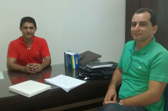 Prefeito Iran Cordeiro e vice Luciano Loiola (Foto: Djalma Santos)
