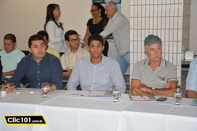 Gerente Regional do Sebrae (Alex Brito) e seu assessor Ismael Santos / Presidente do Sindicato dos Produtores Rurais de Porto Seguro (Celso Cipiteli)