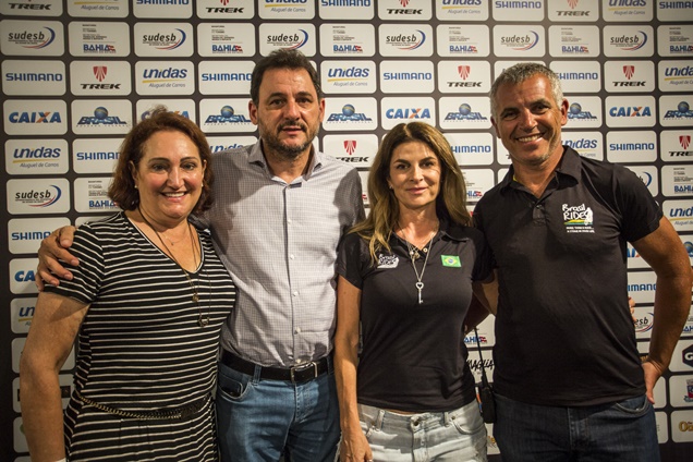 Prefeito de Costa e esposa, ao lado de Andrea e MarioRoma (Fabio Piva / Brasil Ride)