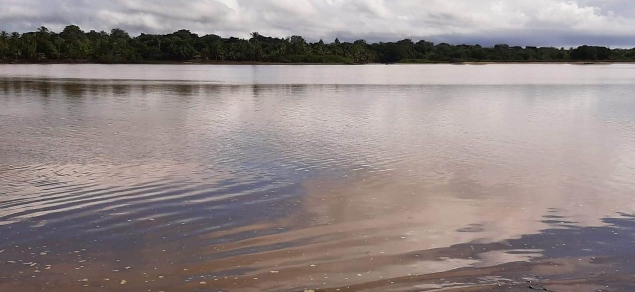 Pescador Iris Albert no rio Passui em Belmonte3