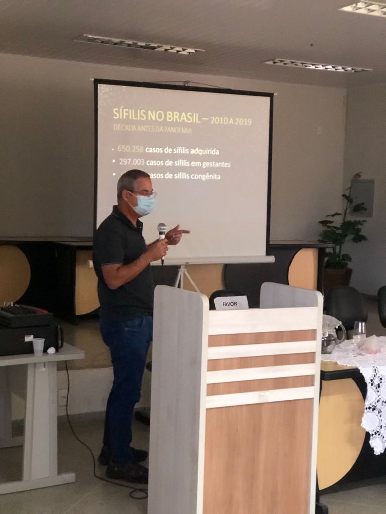 Palestra tratou sobre a sífilis e medidas de combater o avanço da infecção sexualmente transmissível em Eunápolis