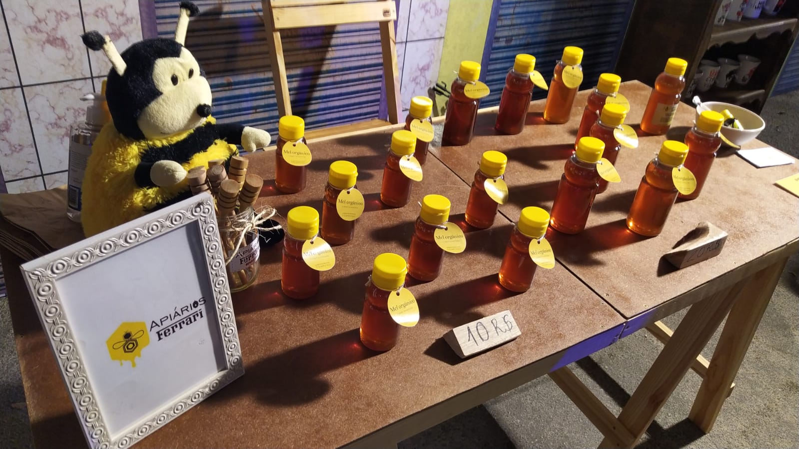 Produtos das abelhas, produzidos por apicultores de Eunápolis