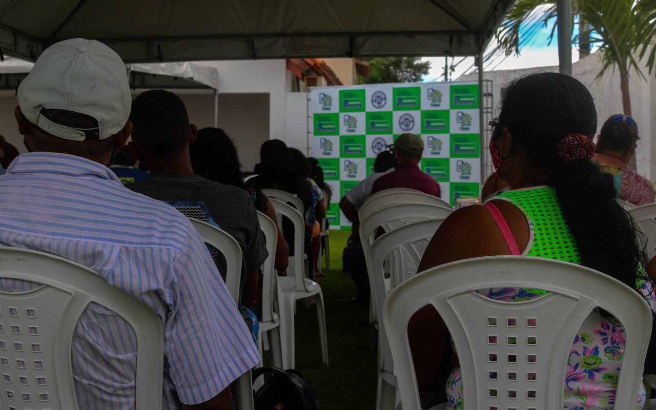 Mais de 30 pessoas foram beneficiadas pelos títulos da REURB e boxes da Feira do Pequi