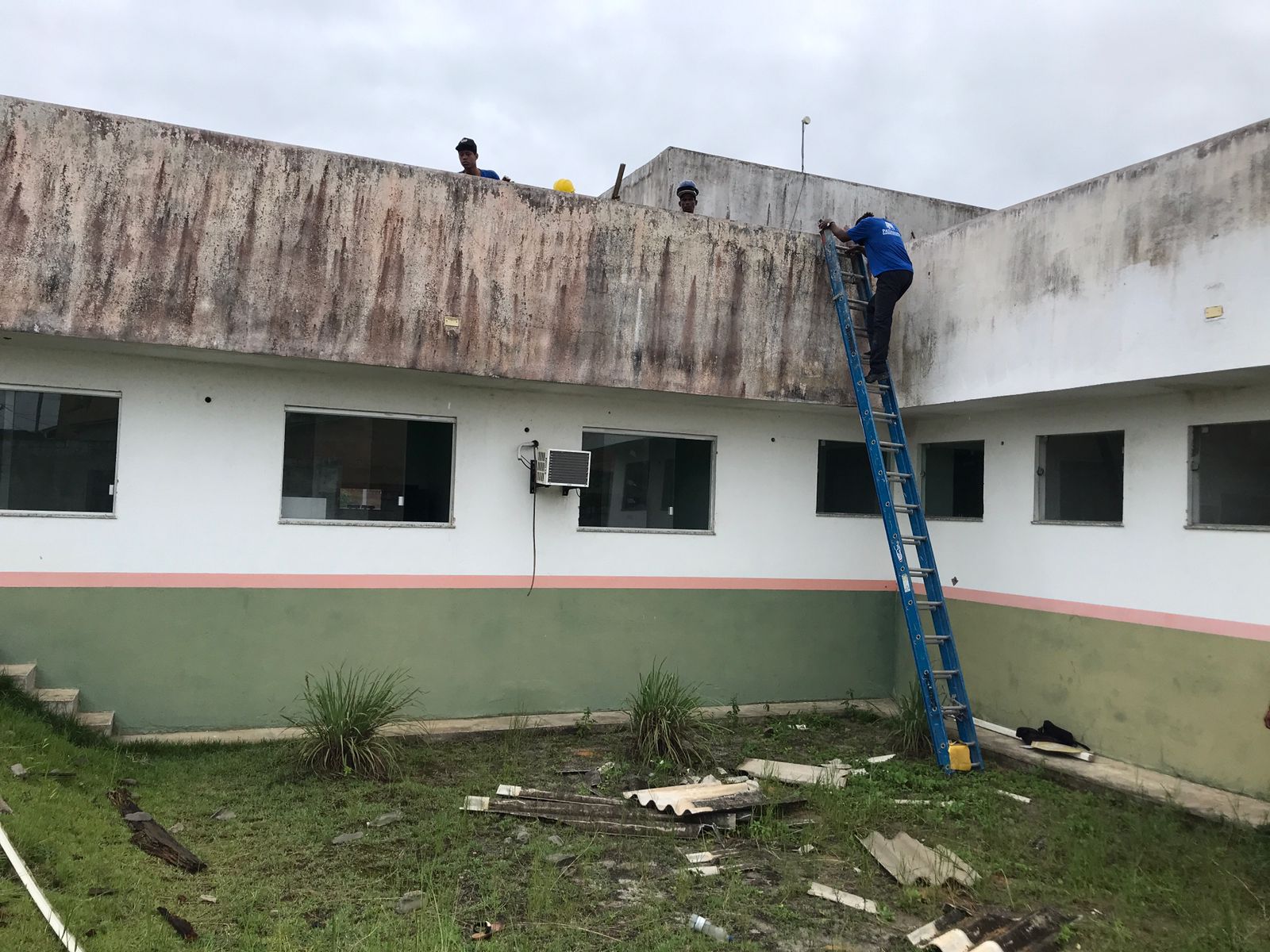 Equipe operacional realizou requalificação do telhado de Unidade Básica de Saúde