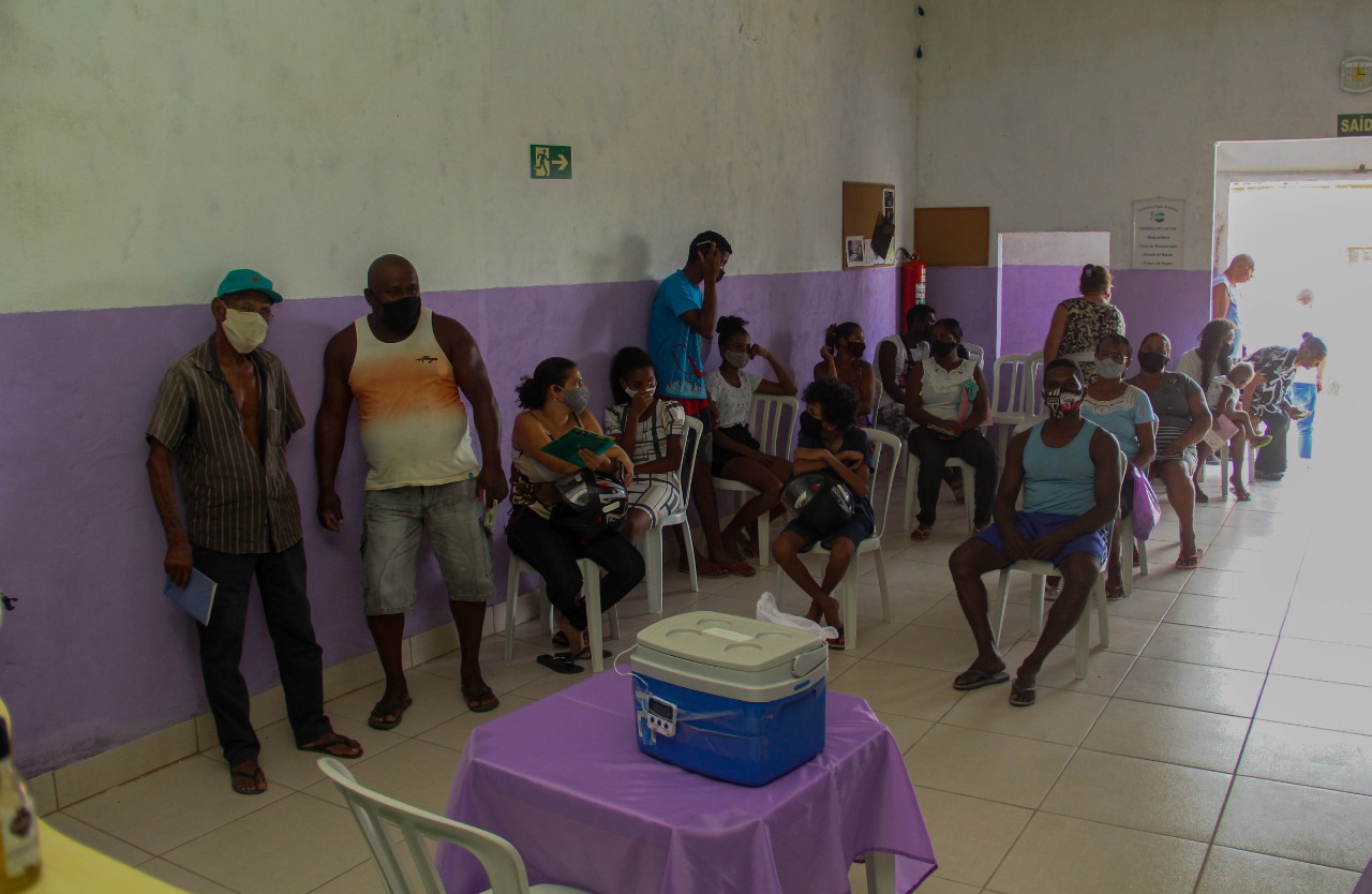 110 pessoas foram imunizadas contra a Covid-19 durante a ação inédita de saúde