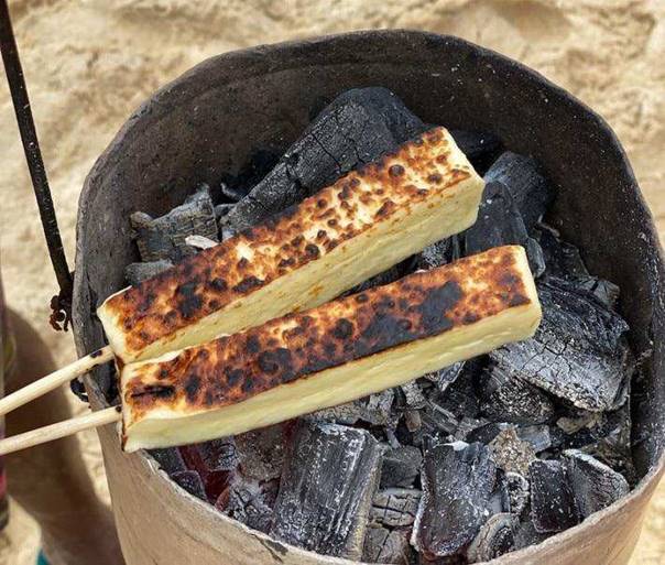 Coalho na brasa, o campeão dos franceses / FOTO: Débora Pereira/Revista Profissão Queijeira