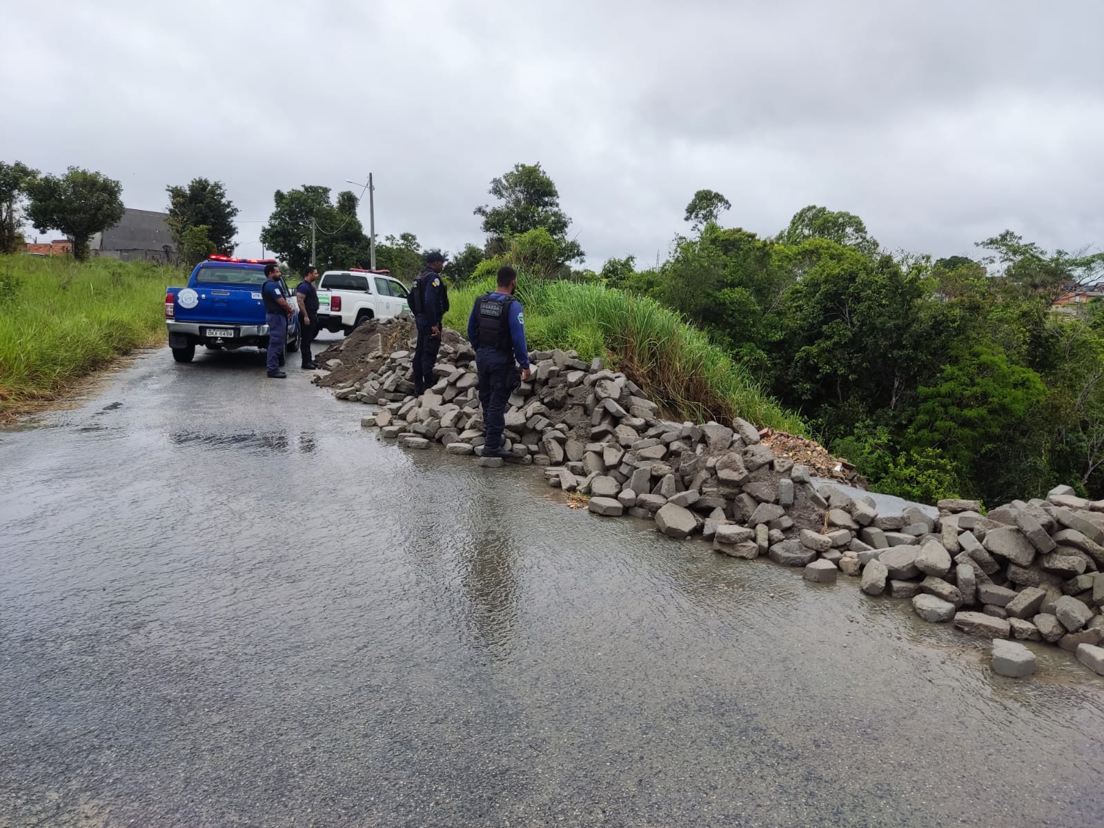 Implantação de encosta em área de deslizamento no bairro Recanto das Árvores