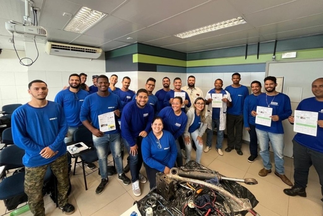 Alunos do curso de Mec&acirc;nico e Mec&acirc;nica de M&aacute;quinas Florestais