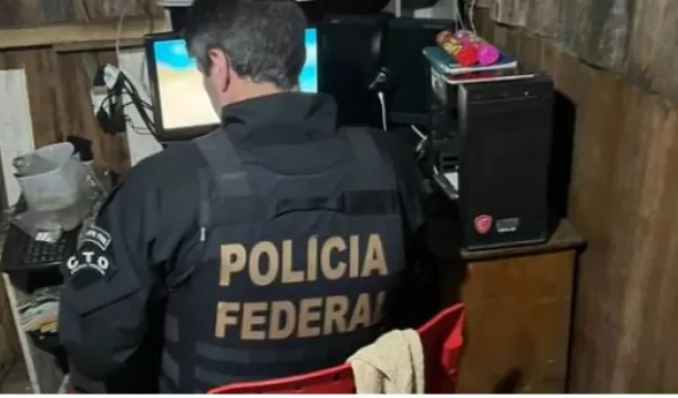 Polícia Federal cumpre mandados contra acusados de pornografia infantojuvenil