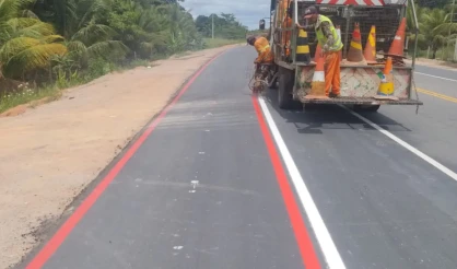 Prefeitura de Porto Seguro inicia sinalização do anel viário e reforça segurança em trecho com alto índice de acidentes