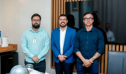 Prefeito Ricardo Flauzino recebe novo delegado de Itabela e reforça parceria com a Polícia Civil