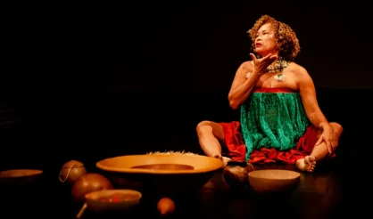 Espetáculo paraense “Quando a Folha Dança” faz apresentação gratuita na Aldeia Coroa Vermelha, em Santa Cruz Cabrália, no dia 18