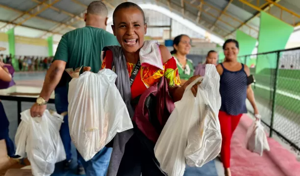 Com 18 mil quilos de peixes entregues à população, prefeita Cordélia bate recorde pelo terceiro ano consecutivo