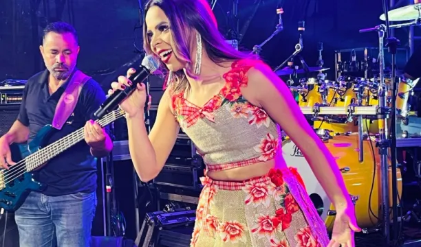Forrozão das antigas, Kaio Oliveira, Iza Ferreira e 100 Parea abrem a primeira noite do Arraiá Bela 2025
