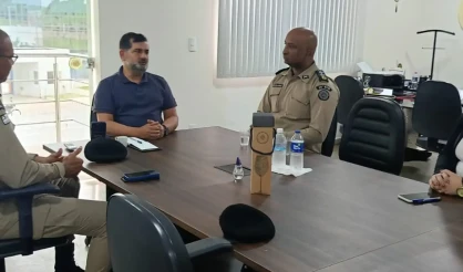 Comandante do 28º BPM faz visita institucional à Câmara Municipal de Eunápolis