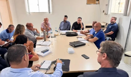 Prefeito Ricardo Flauzino reúne secretariado em reunião técnica administrativa