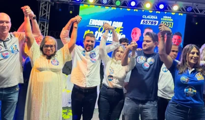 Flauzino e Francisqueto reúnem multidão em encontro político com Cláudia Oliveira e Diego Coronel em Itabela