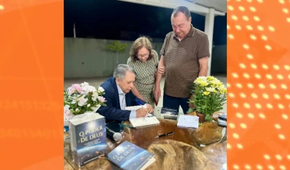 Dr. Augusto Heleno Vergne lança "O Poder de Deus" e celebra 81 anos em noite marcada por homenagens e solidariedade