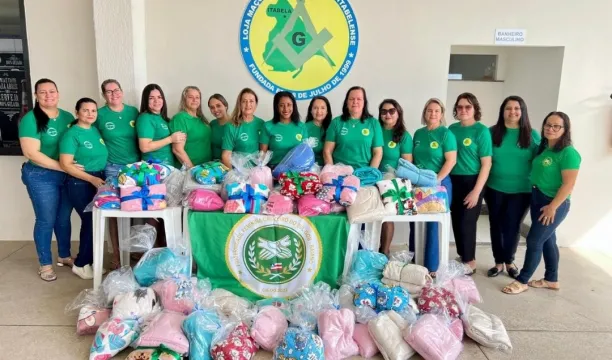Fraternidade Feminina entrega cobertores para famílias carentes em Itabela