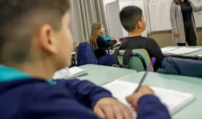 Escolaridade brasileira não acompanha demanda por profissionais qualificados, aponta CNI