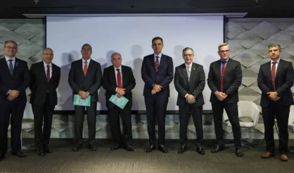 Redução da jornada de 44 para 36 horas elevaria custo do trabalho por hora em 22%, aponta estudo