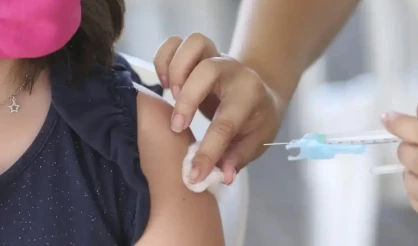 Dia D de vacinação será neste sábado (22) em todo o país; imunização abrange 20 doenças